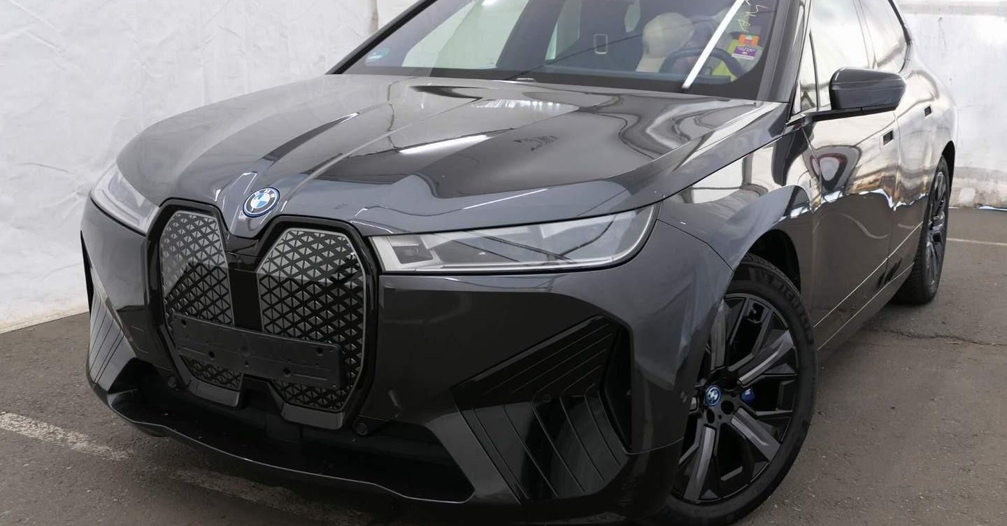 BMW iX M60