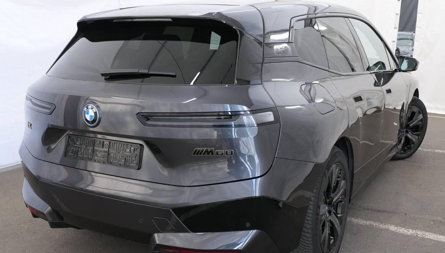 BMW iX M60 2