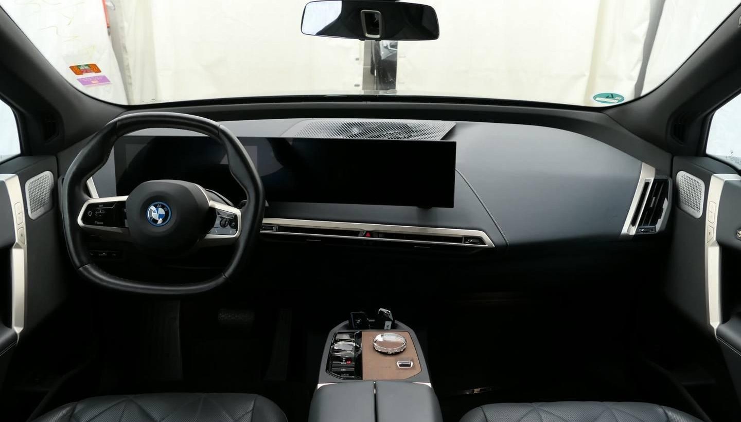 BMW iX M60 3