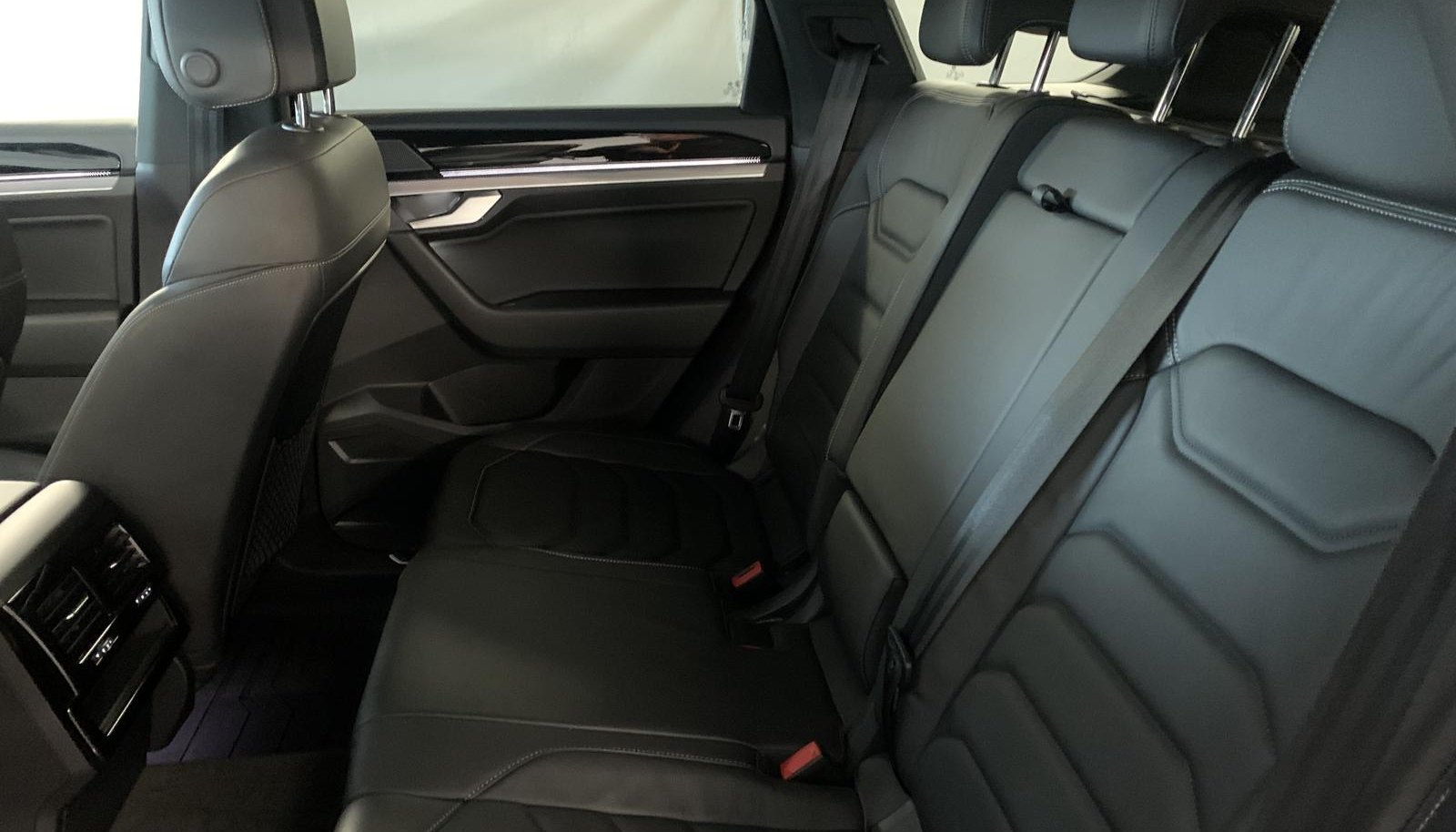 Volkswagen Touareg R-Line 10