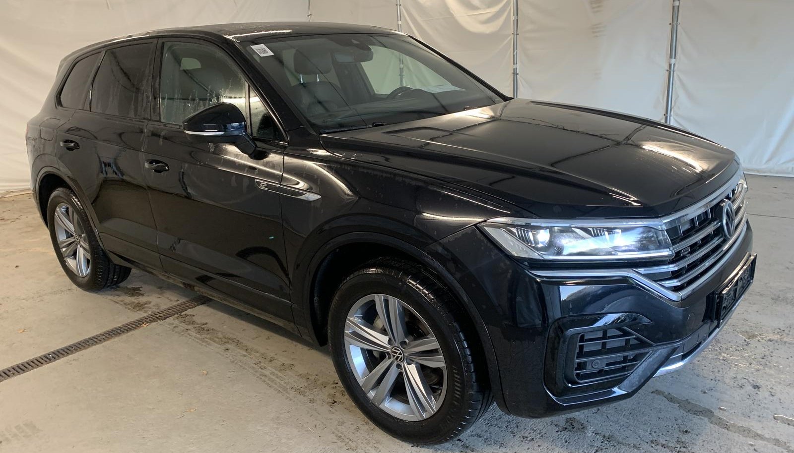 Volkswagen Touareg R-Line 2
