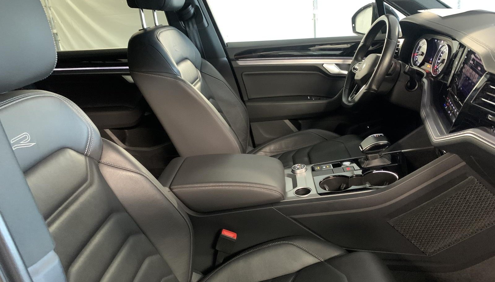 Volkswagen Touareg R-Line 3