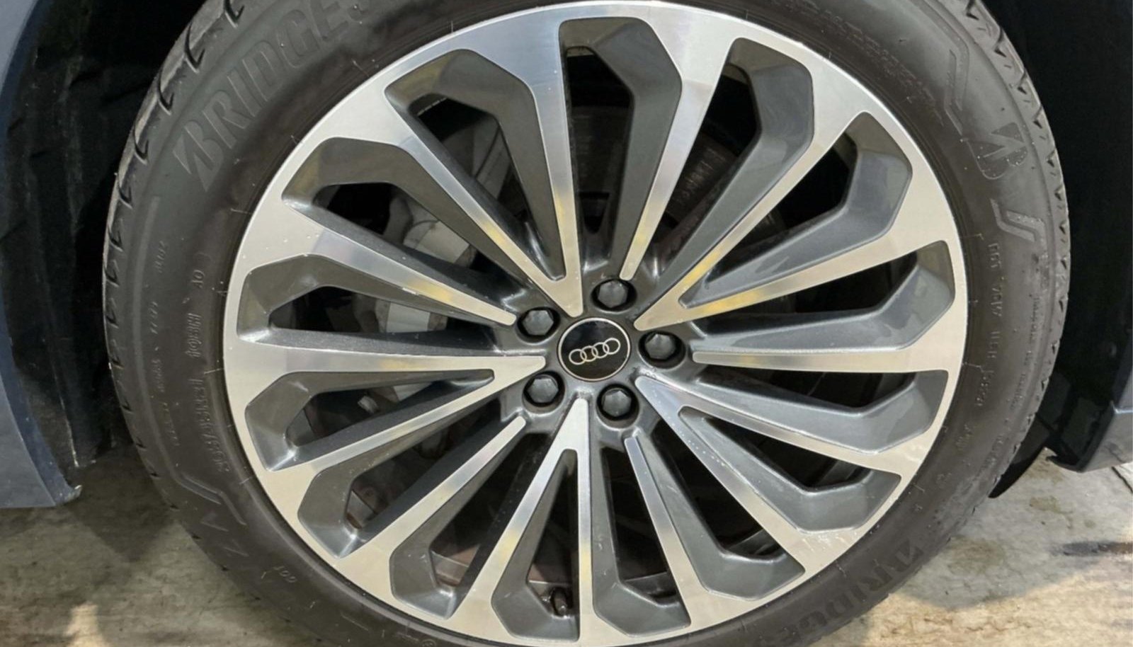 Audi Q8 quattro S line 3