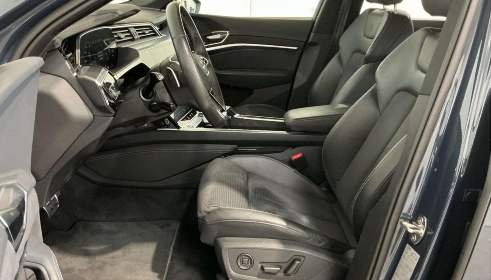 Audi Q8 quattro S line 6