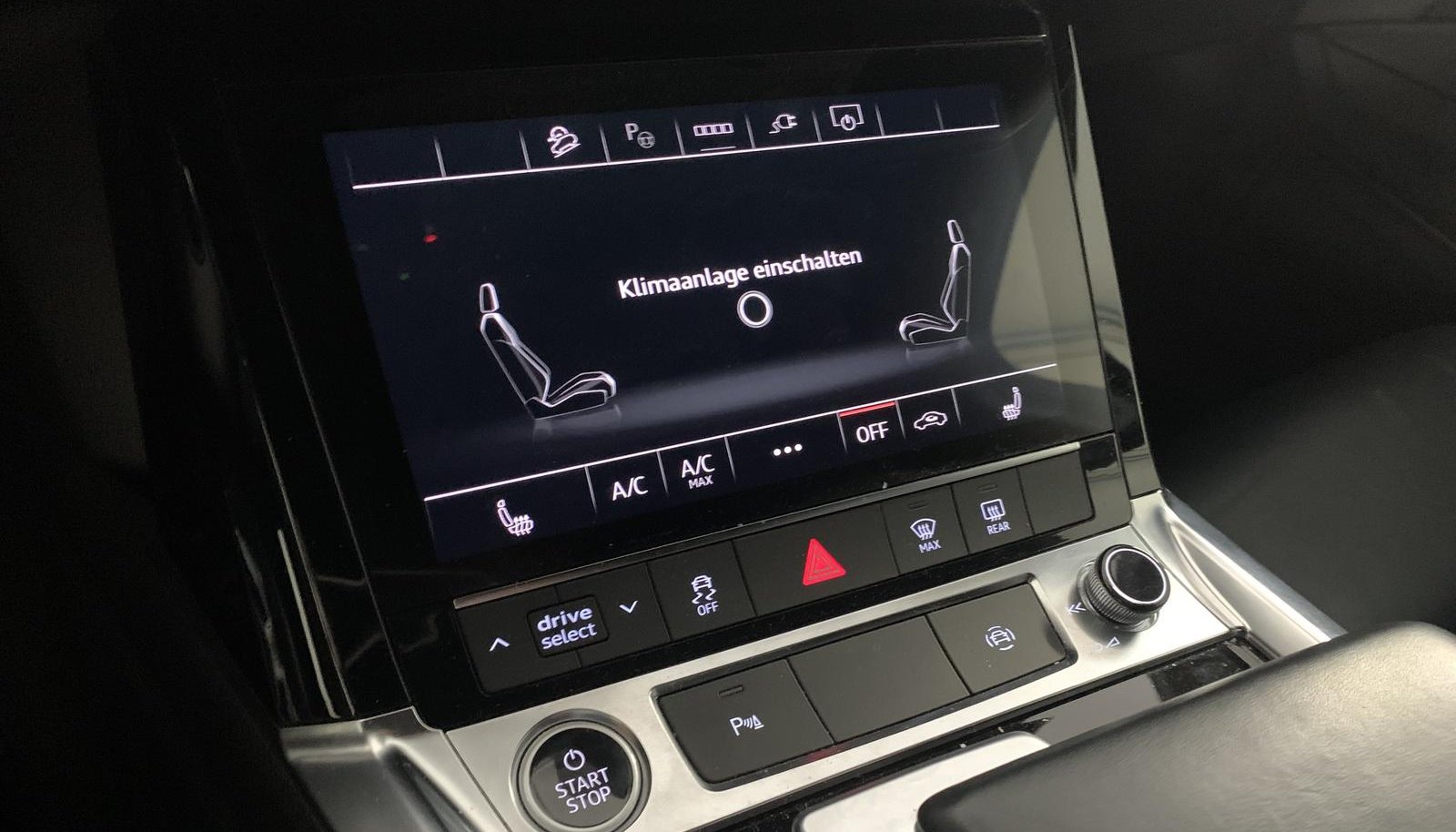 Audi e-tron S-Line 10