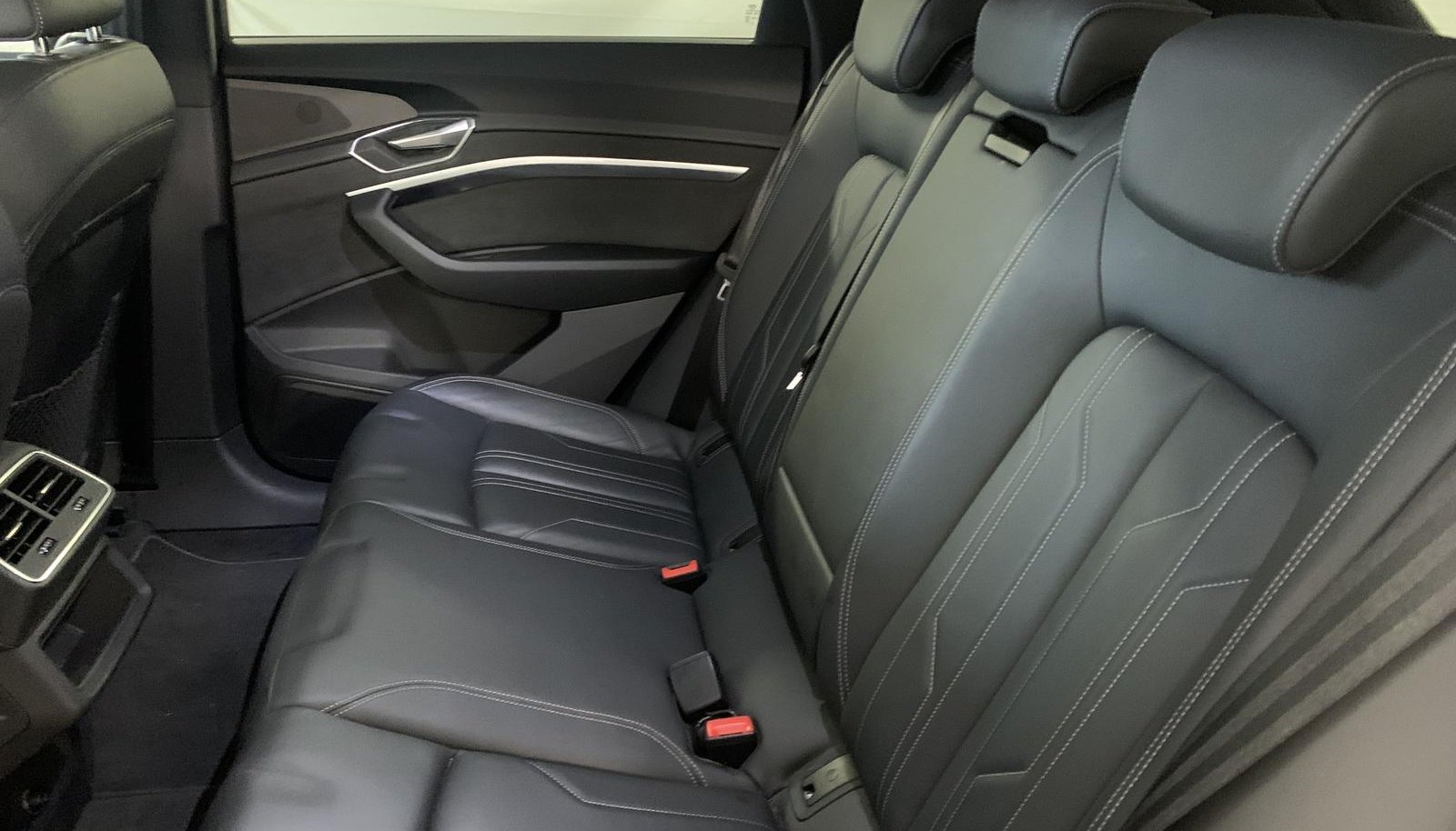 Audi e-tron S-Line 8