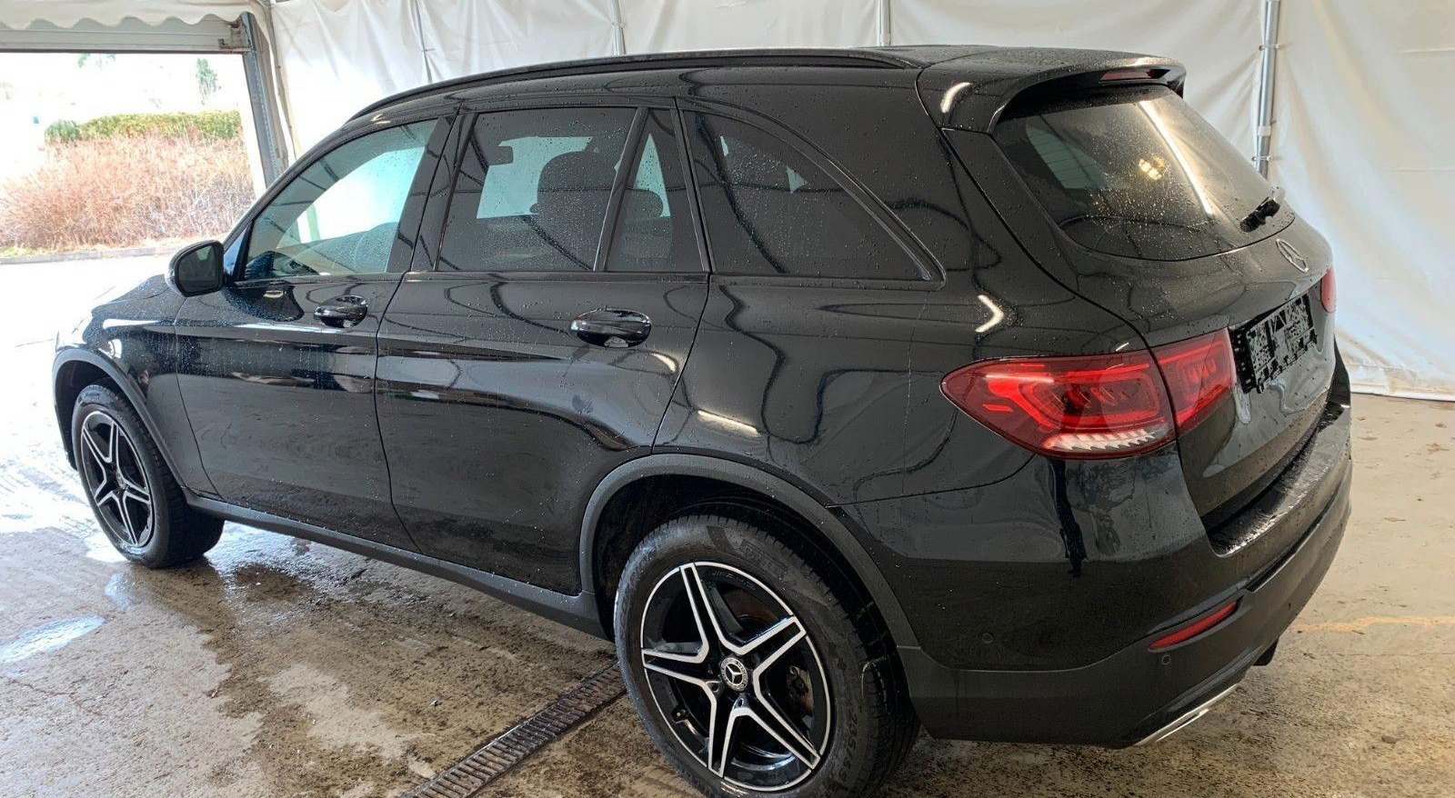 Mercedes-Benz GLC AMG Line Int./Ext. 8