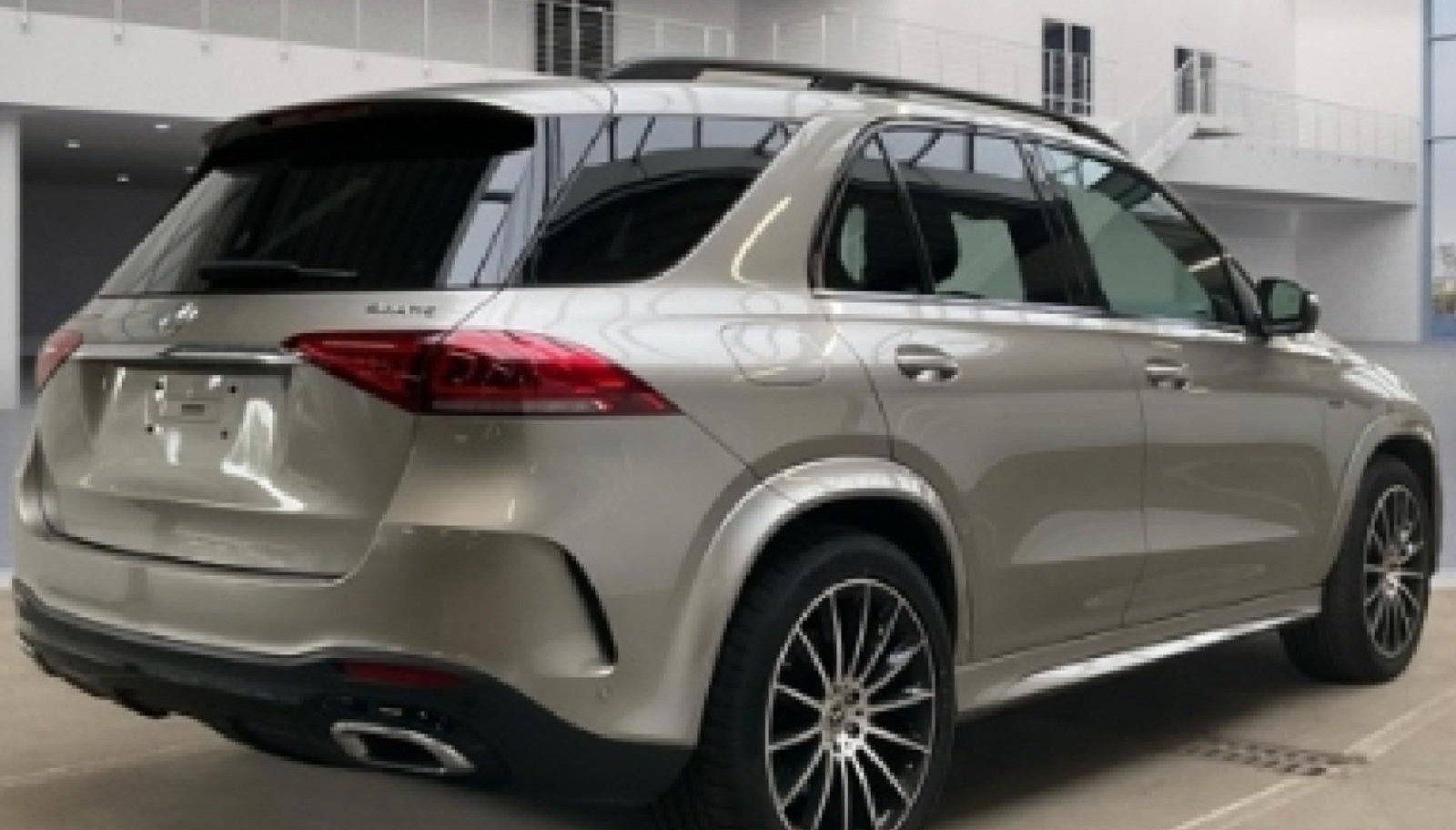 Mercedes-Benz GLE 2x AMG Line 4