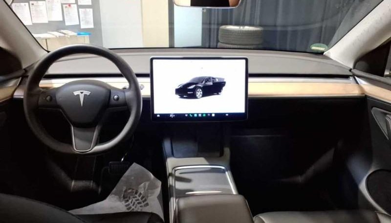 Tesla Model Y Basis RWD 2