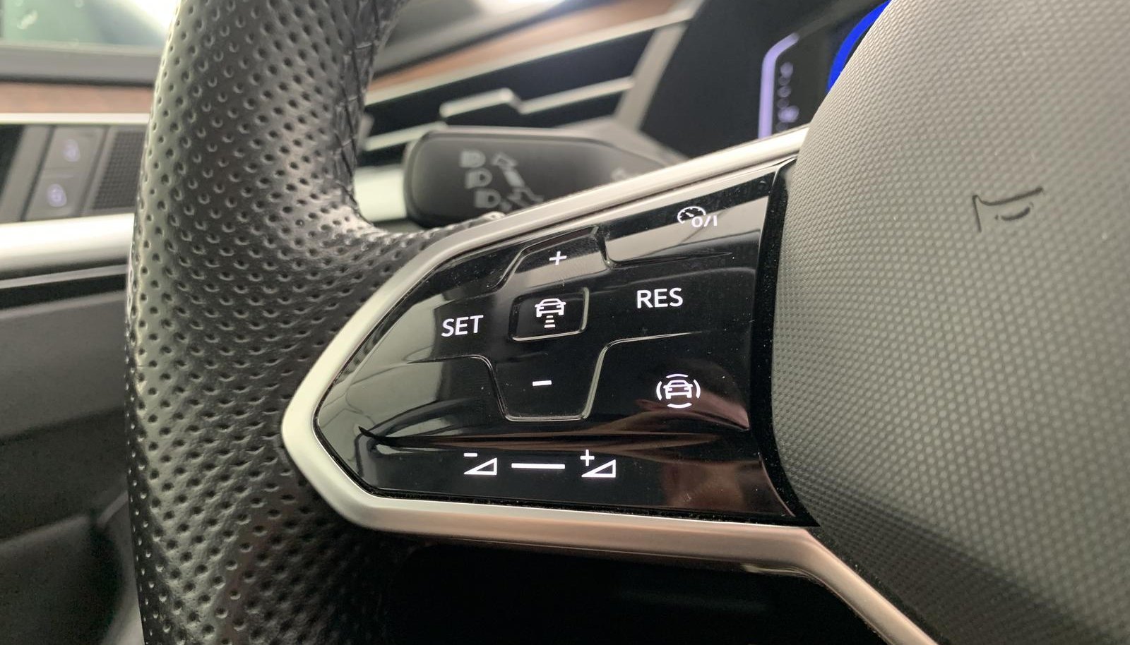 Volkswagen Arteon Elegance eHybrid 7