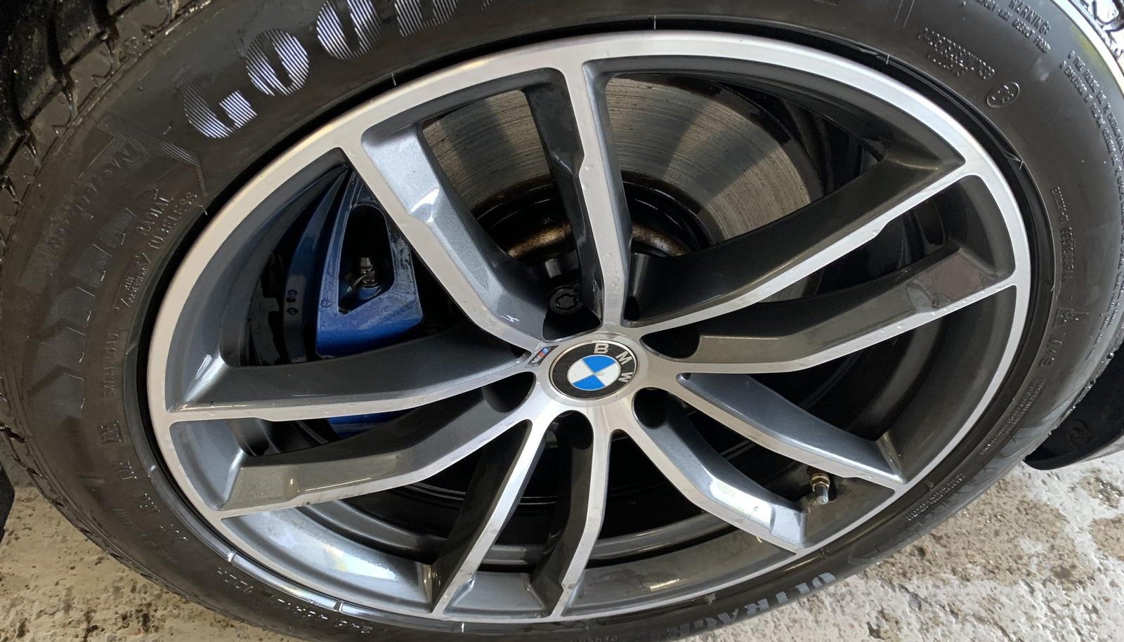 BMW 5 M Sport 3