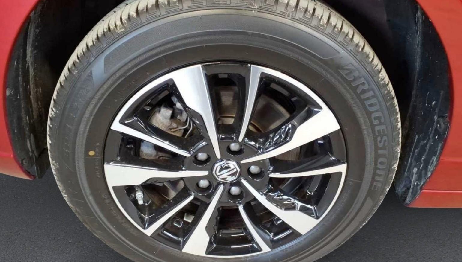 MG MG5 Comfort 5