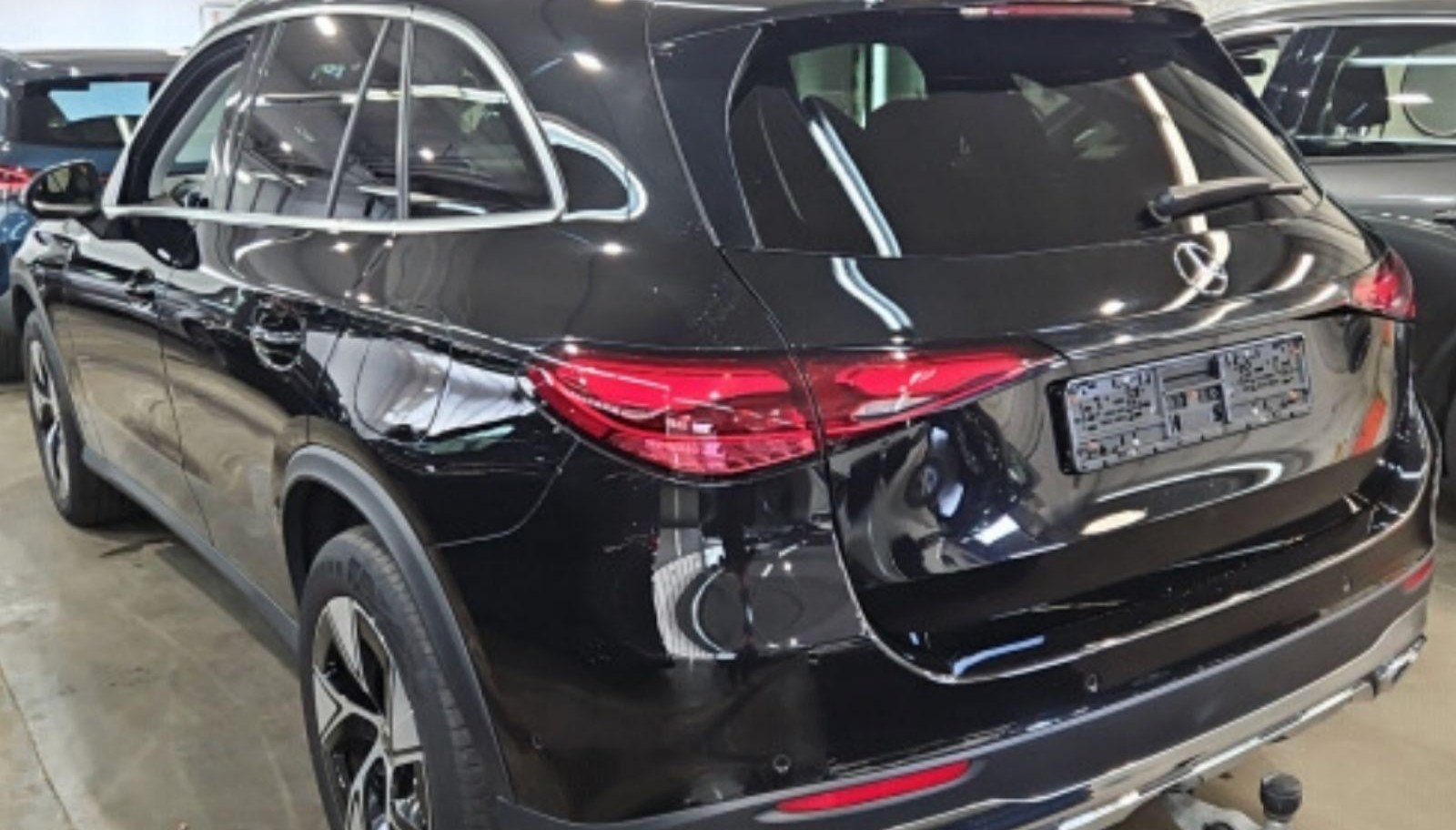 Mercedes-Benz GLC GLC 300 e 4Matic 3
