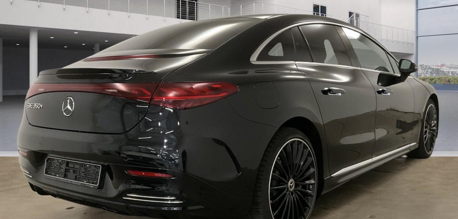 Mercedes-Benz EQE AMG Line 5