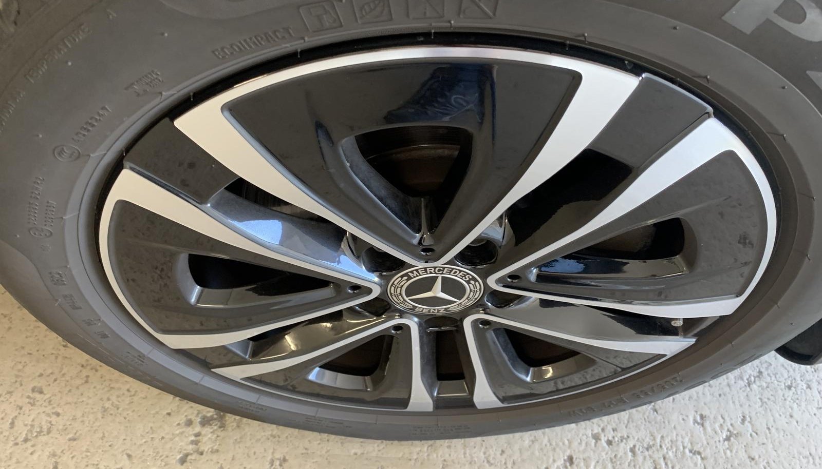 Mercedes-Benz CLA Progressive 3