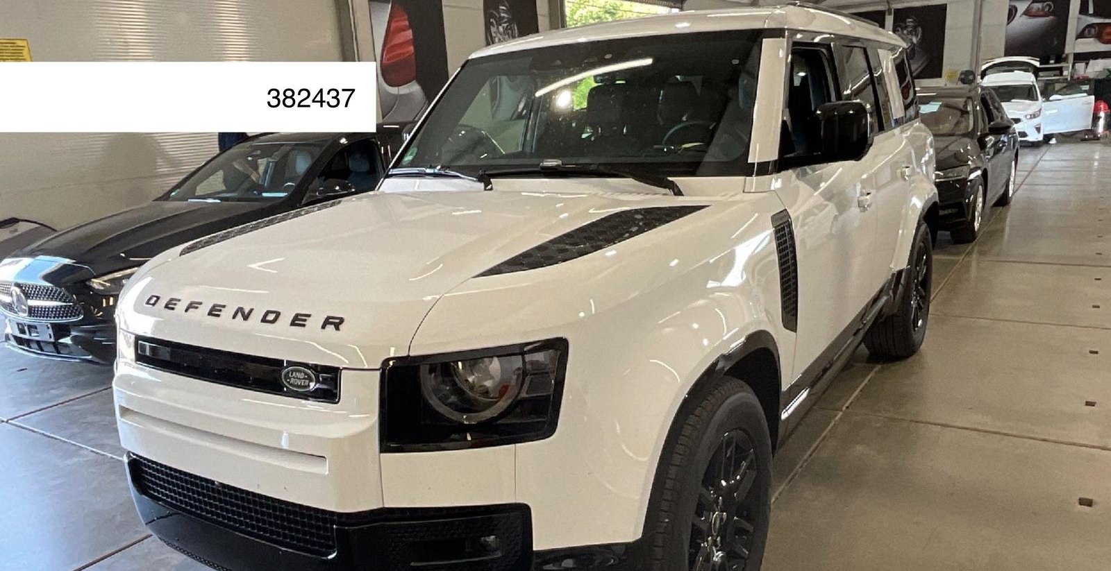 Land Rover Defender 130 X-Dynamic HSE
