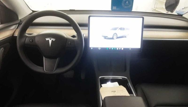Tesla Model Y Basis RWD 2