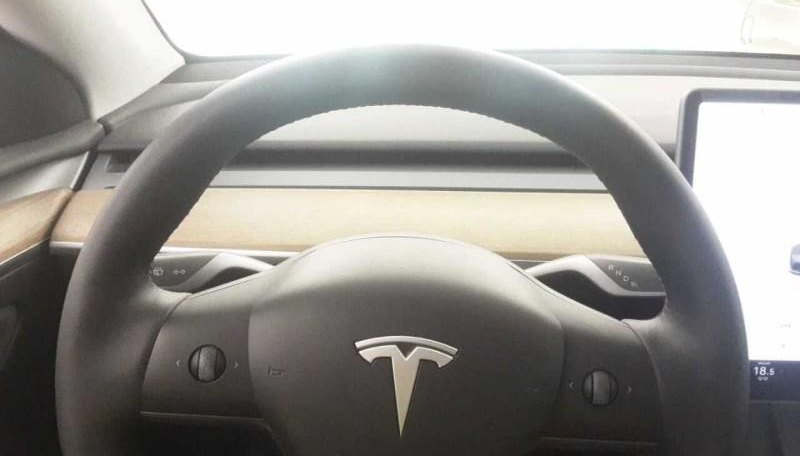 Tesla Model Y Basis RWD 9