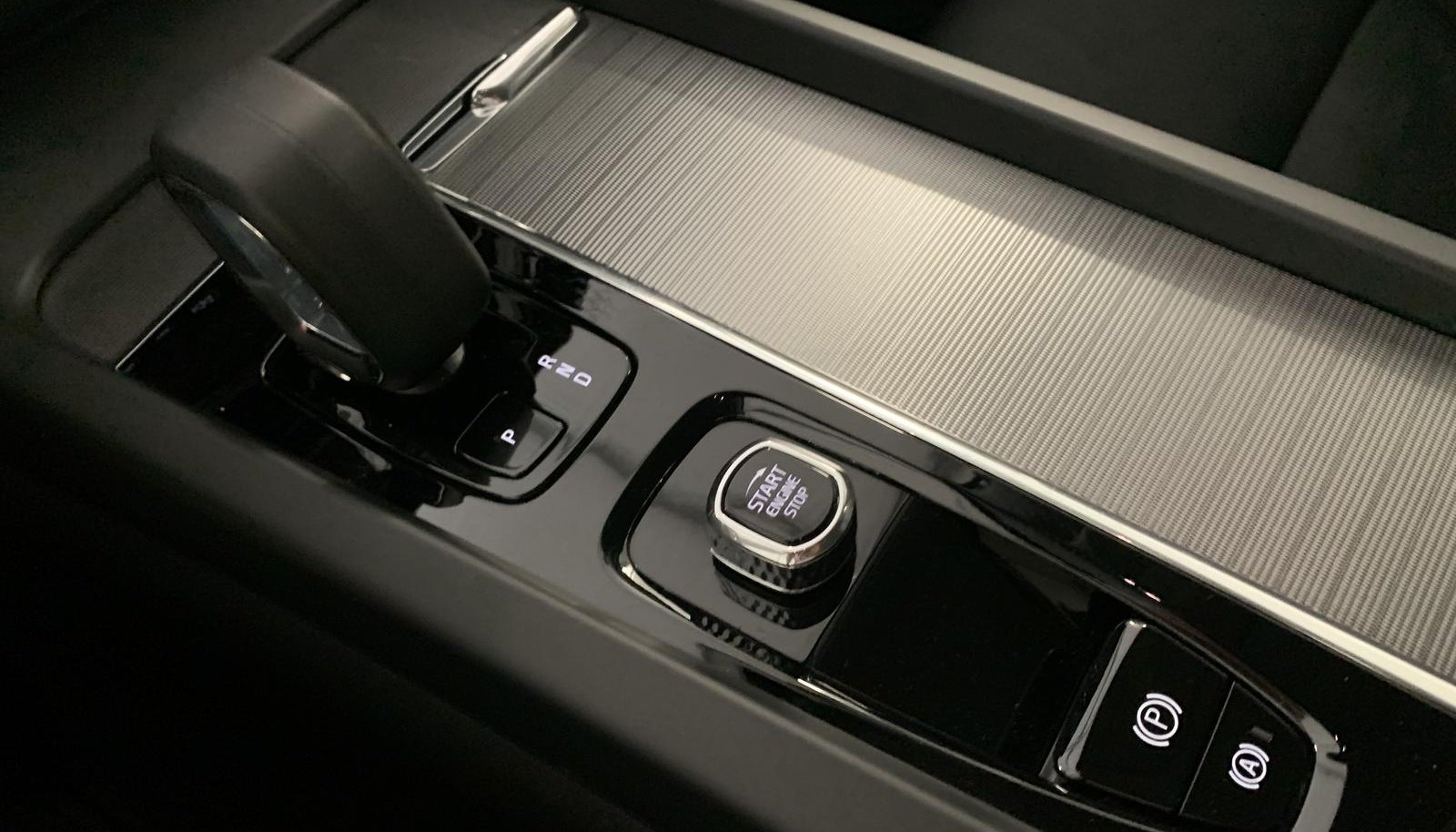 Volvo XC60 Core 2WD 12
