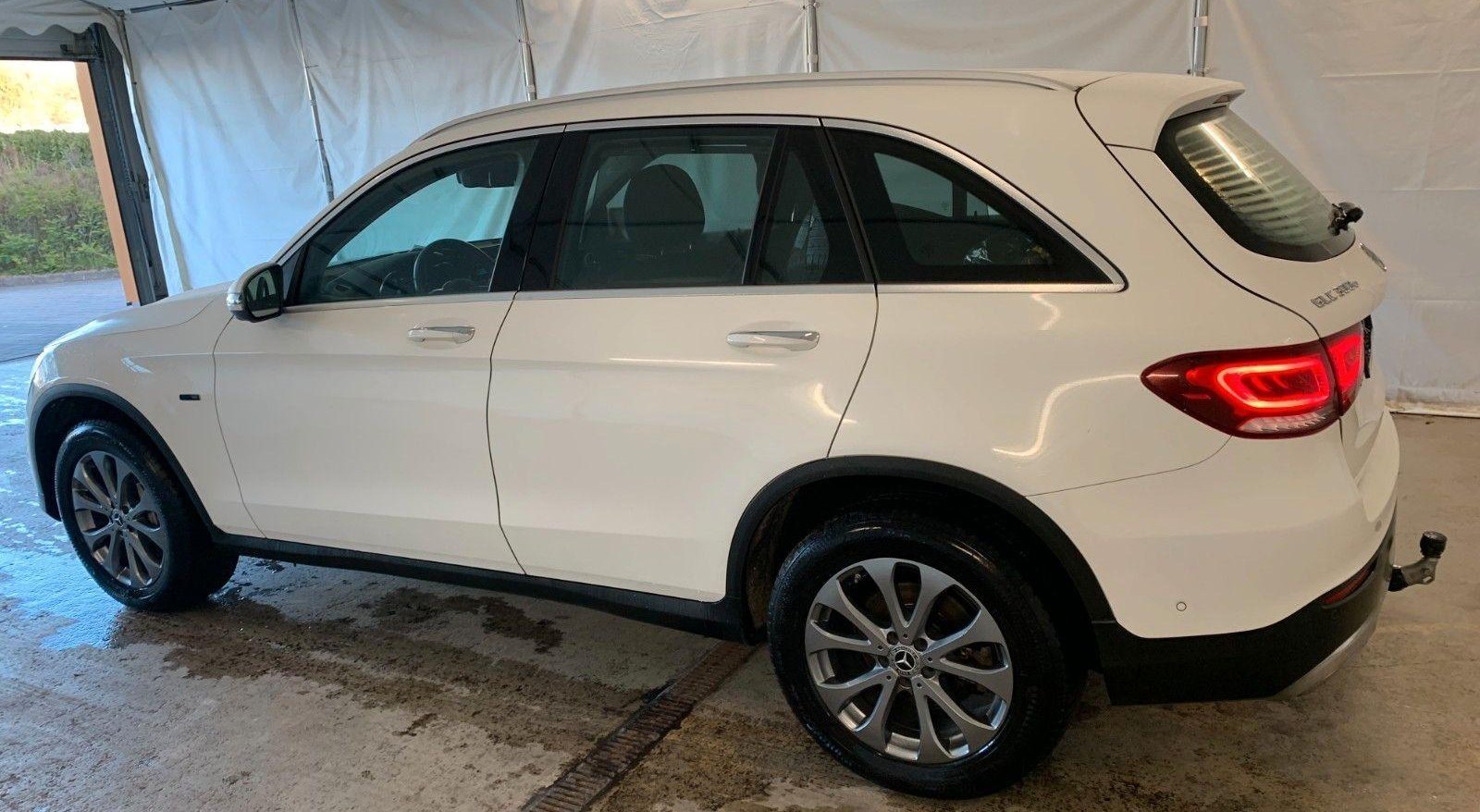 Mercedes-Benz GLC Standard 10