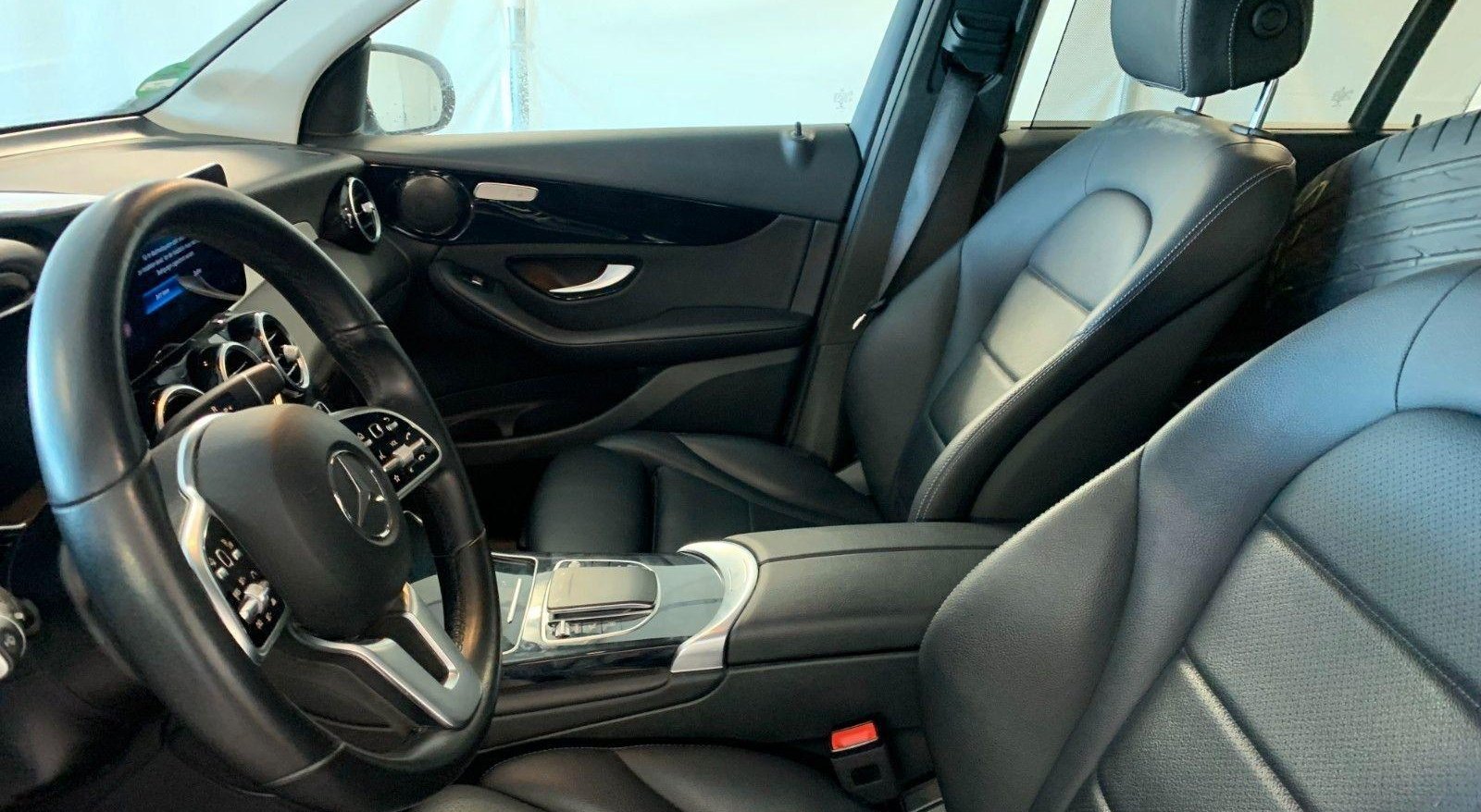Mercedes-Benz GLC Standard 12