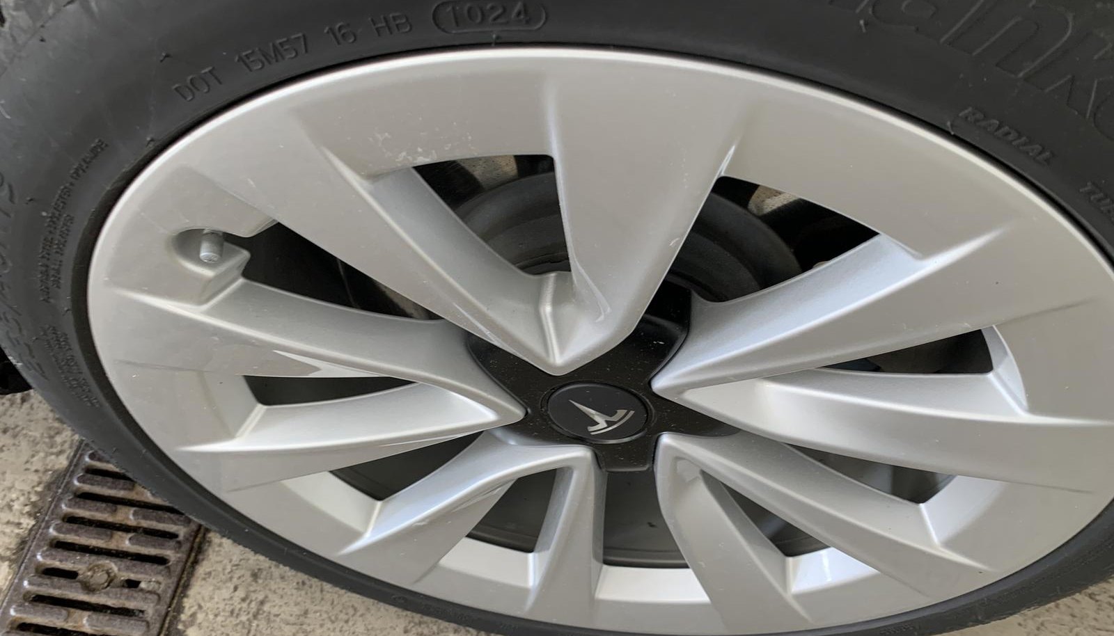 Tesla Model 3 Long Range Dual AWD 8