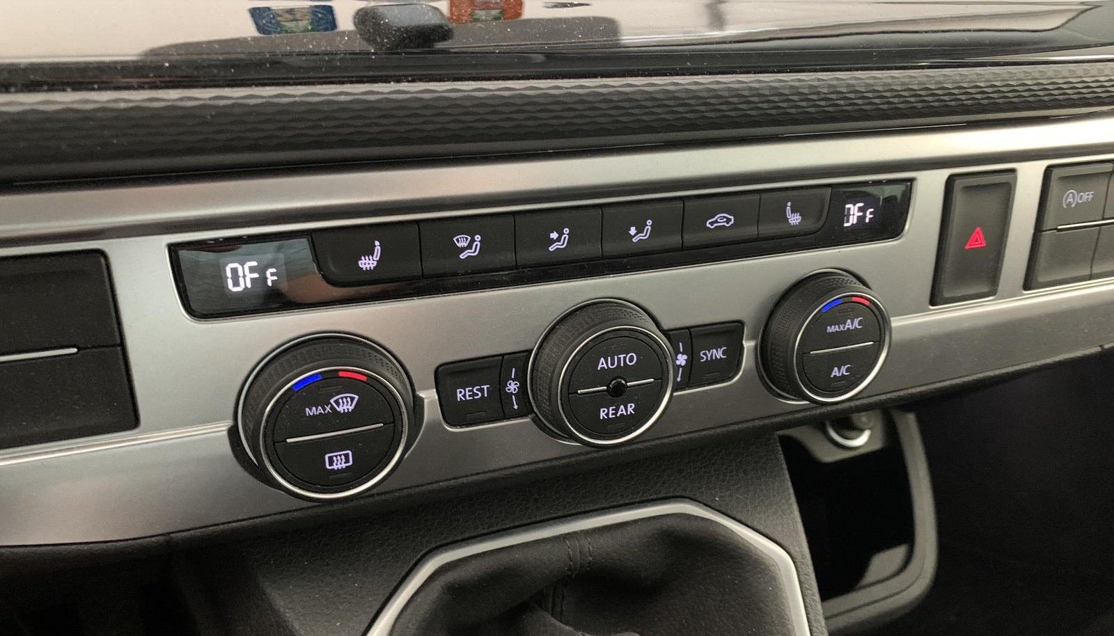 Volkswagen Multivan T6.1 Multivan 7-SITZER/NAVI/LED/AHK/DAB 10