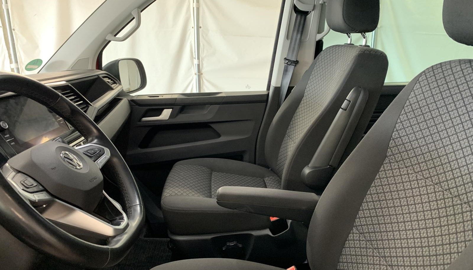 Volkswagen Multivan T6.1 Multivan 7-SITZER/NAVI/LED/AHK/DAB 8