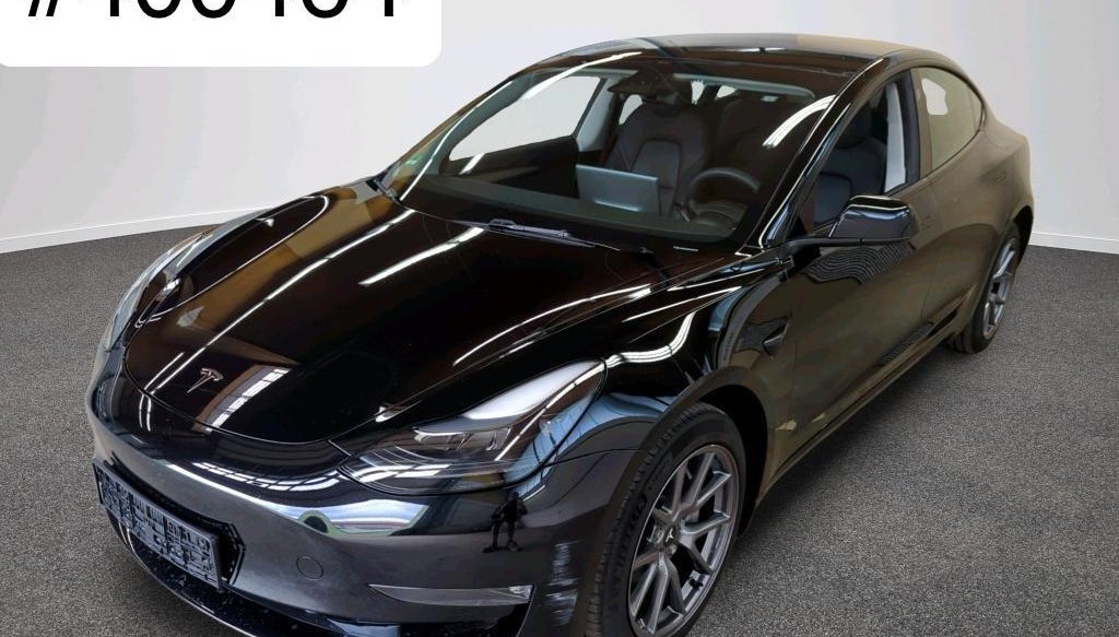 Tesla Model 3 Long Range RWD