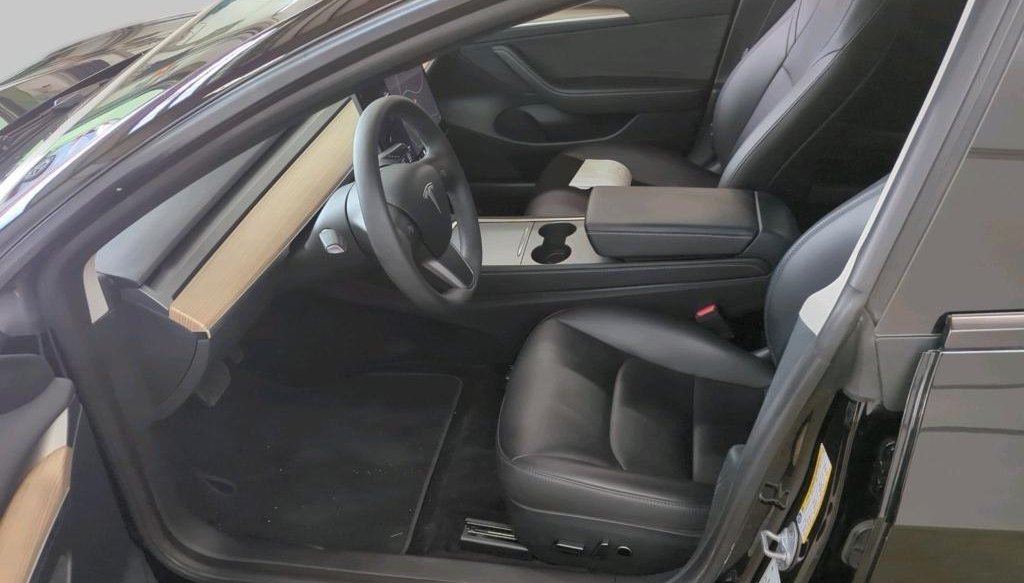 Tesla Model 3 Long Range RWD 6