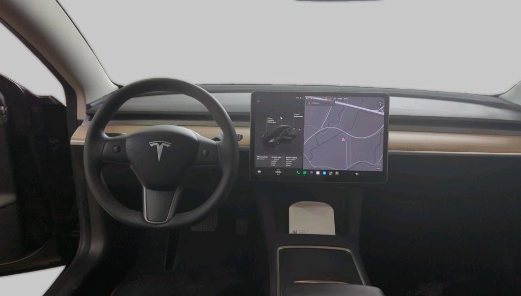 Tesla Model 3 Long Range RWD 7