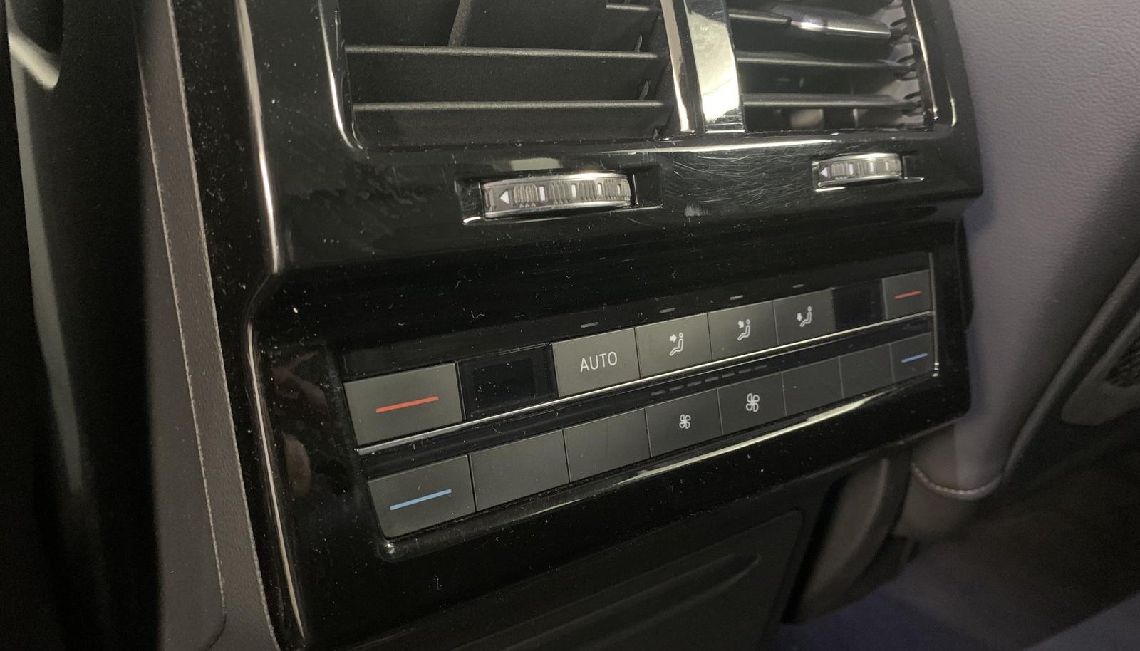 Volkswagen Touareg 4Motion 9