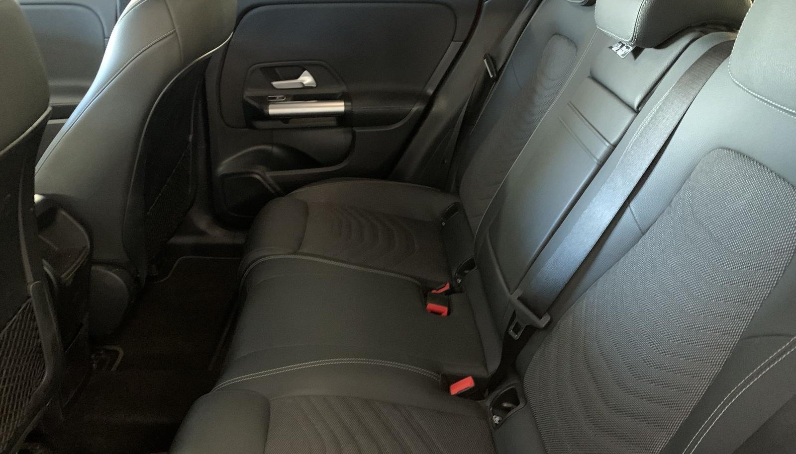 Mercedes-Benz EQA Progressive 11