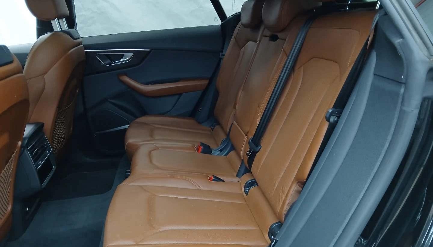 Audi Q8 S-Line 12