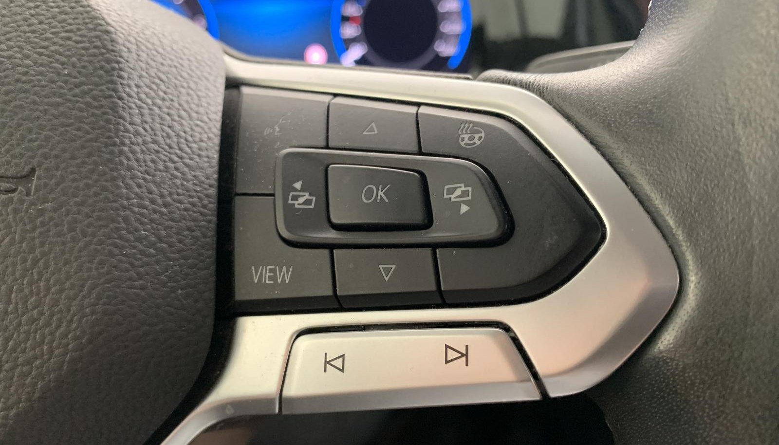 Volkswagen Golf Life 12