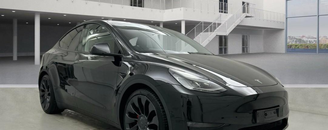 Tesla Model Y LR Performance Dual 2