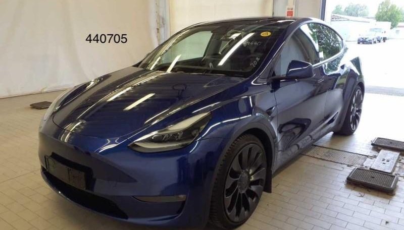 Tesla Model Y Performance Dual AWD