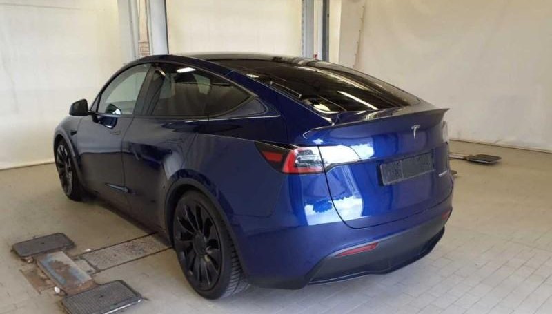 Tesla Model Y Performance Dual AWD 4