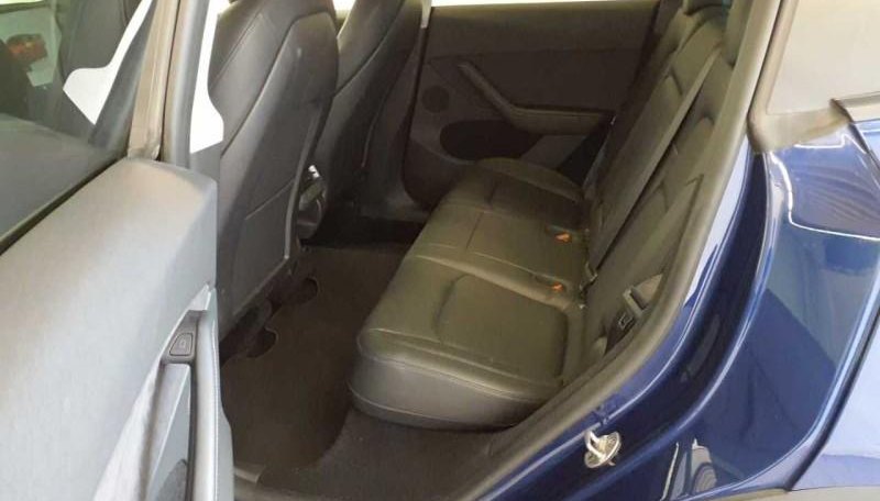 Tesla Model Y Performance Dual AWD 6