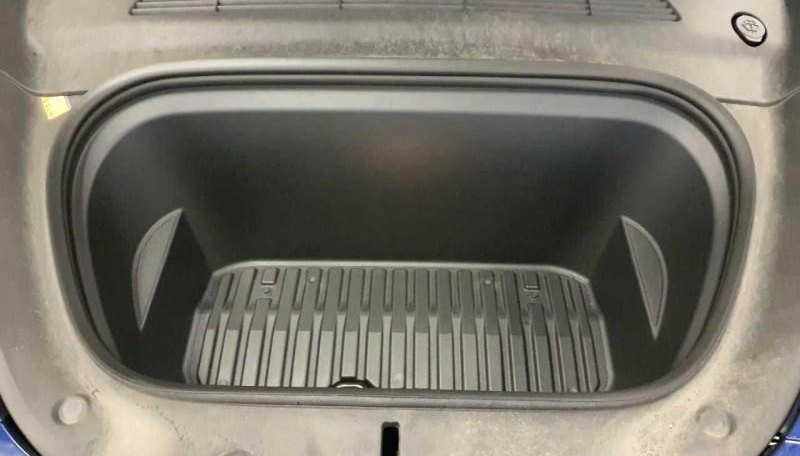 Tesla Model Y Performance Dual AWD 8