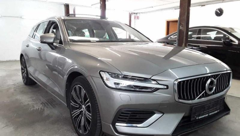 Volvo V60 Plus Bright Recharge Plug-In Hybrid AWD 8