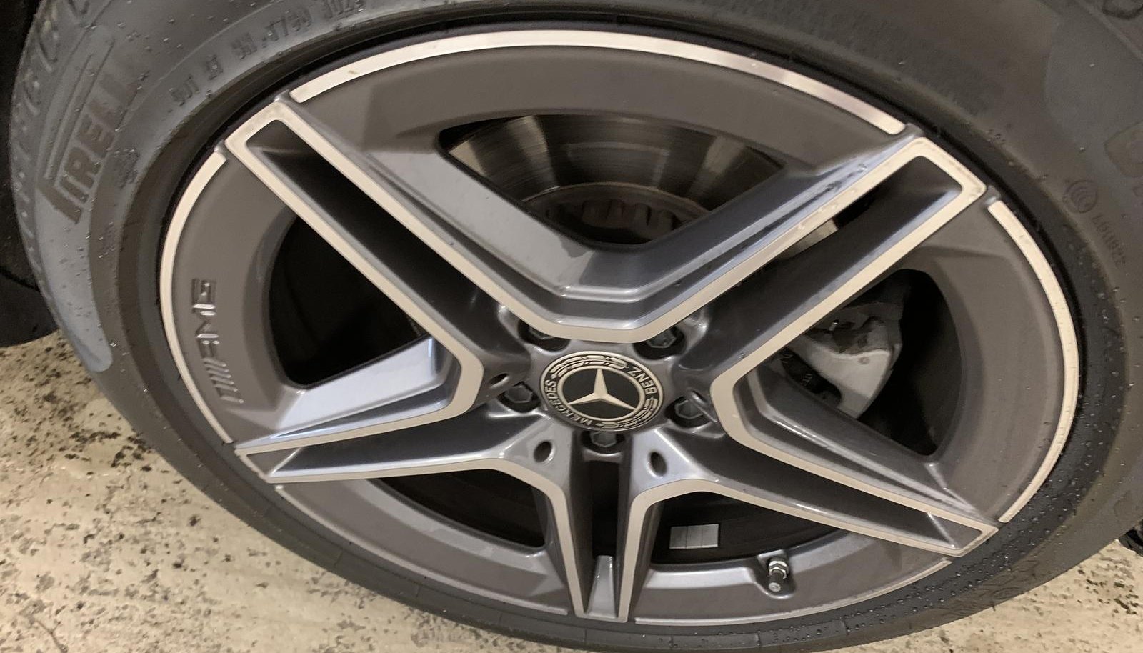 Mercedes-Benz E AMG Line 9