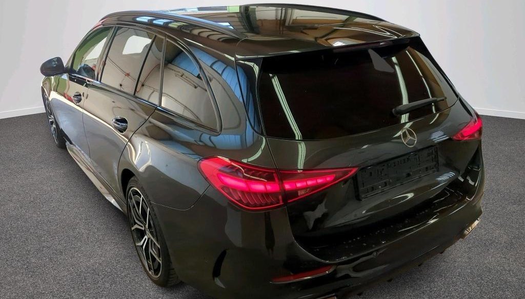 Mercedes-Benz C AMG Line 3
