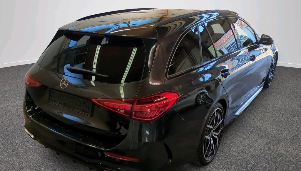 Mercedes-Benz C AMG Line 4