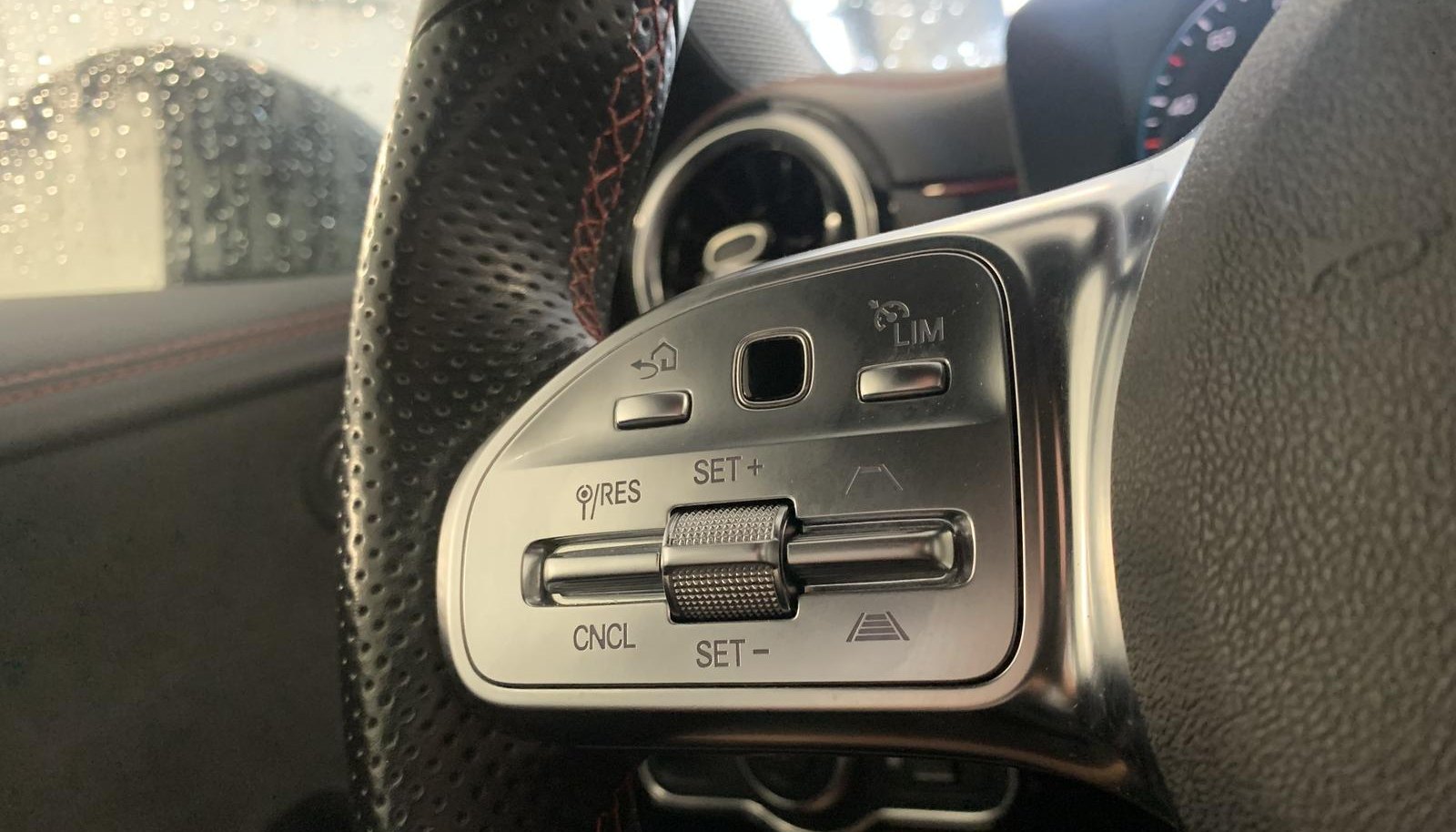 Mercedes-Benz CLA AMG Line 10