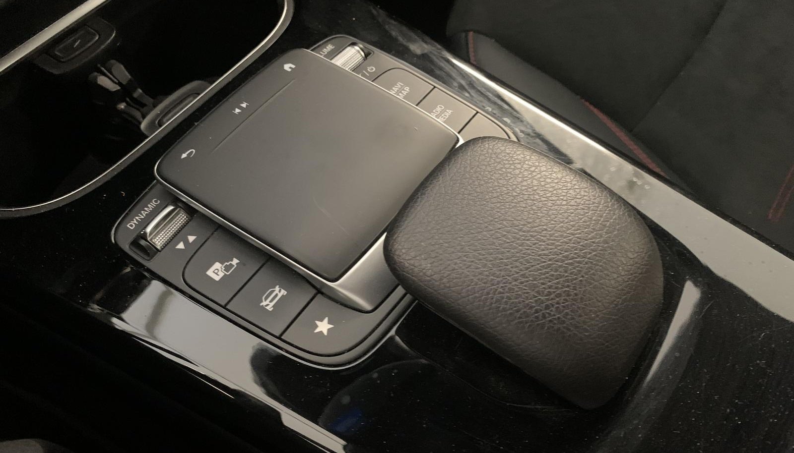 Mercedes-Benz CLA AMG Line 11