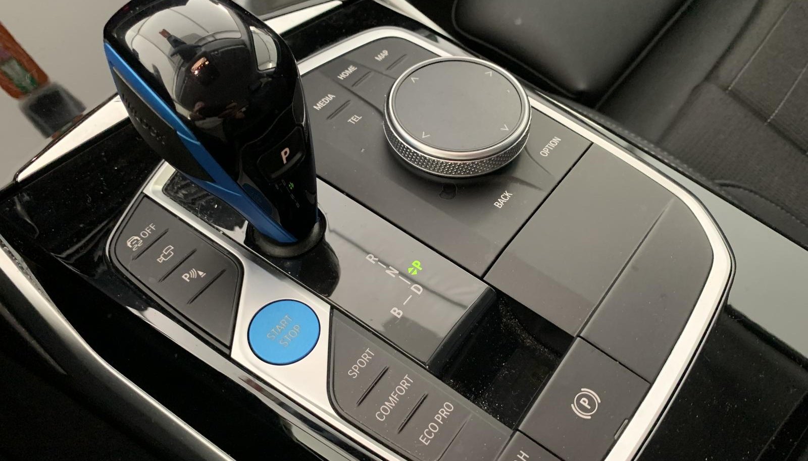 BMW i4 40 eDrive 9