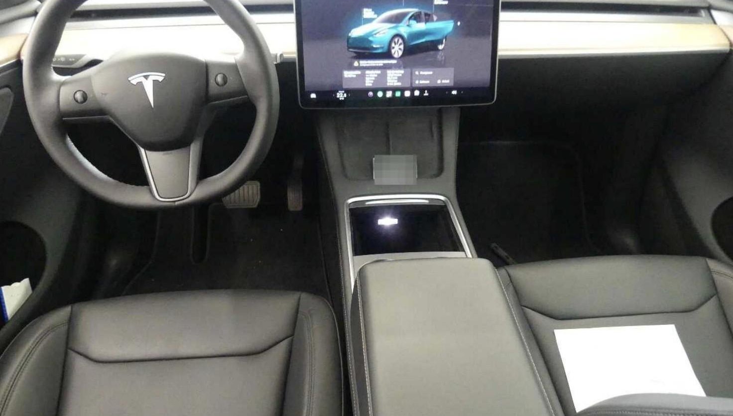 Tesla Model Y Long Range Dual AWD 7