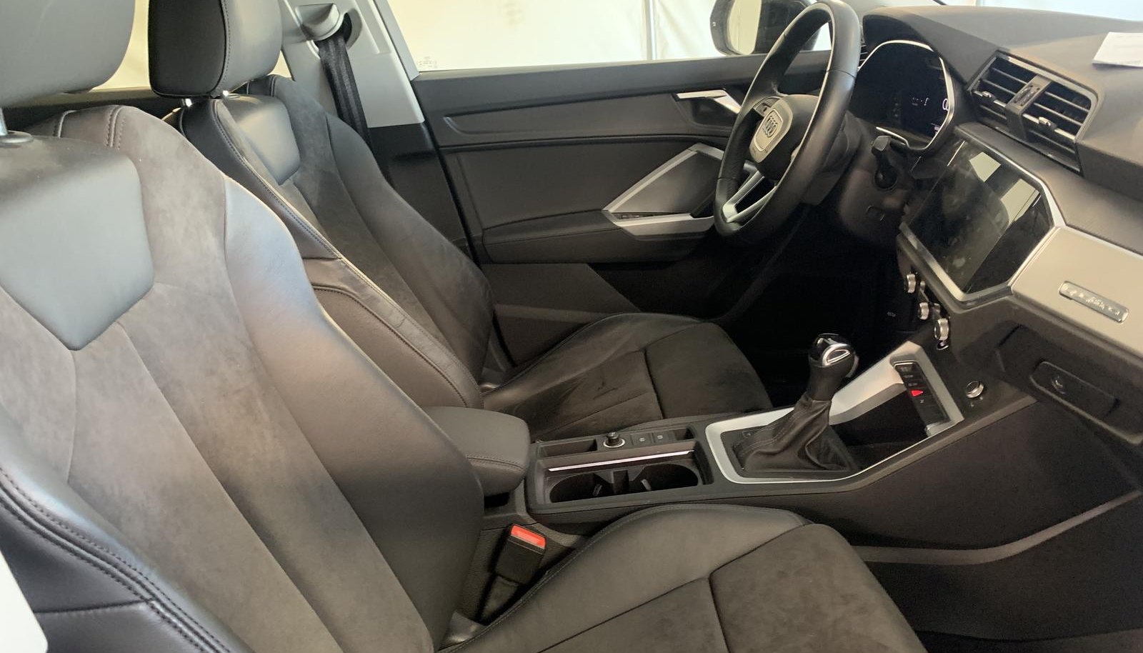 Audi Q3 S-Line 3
