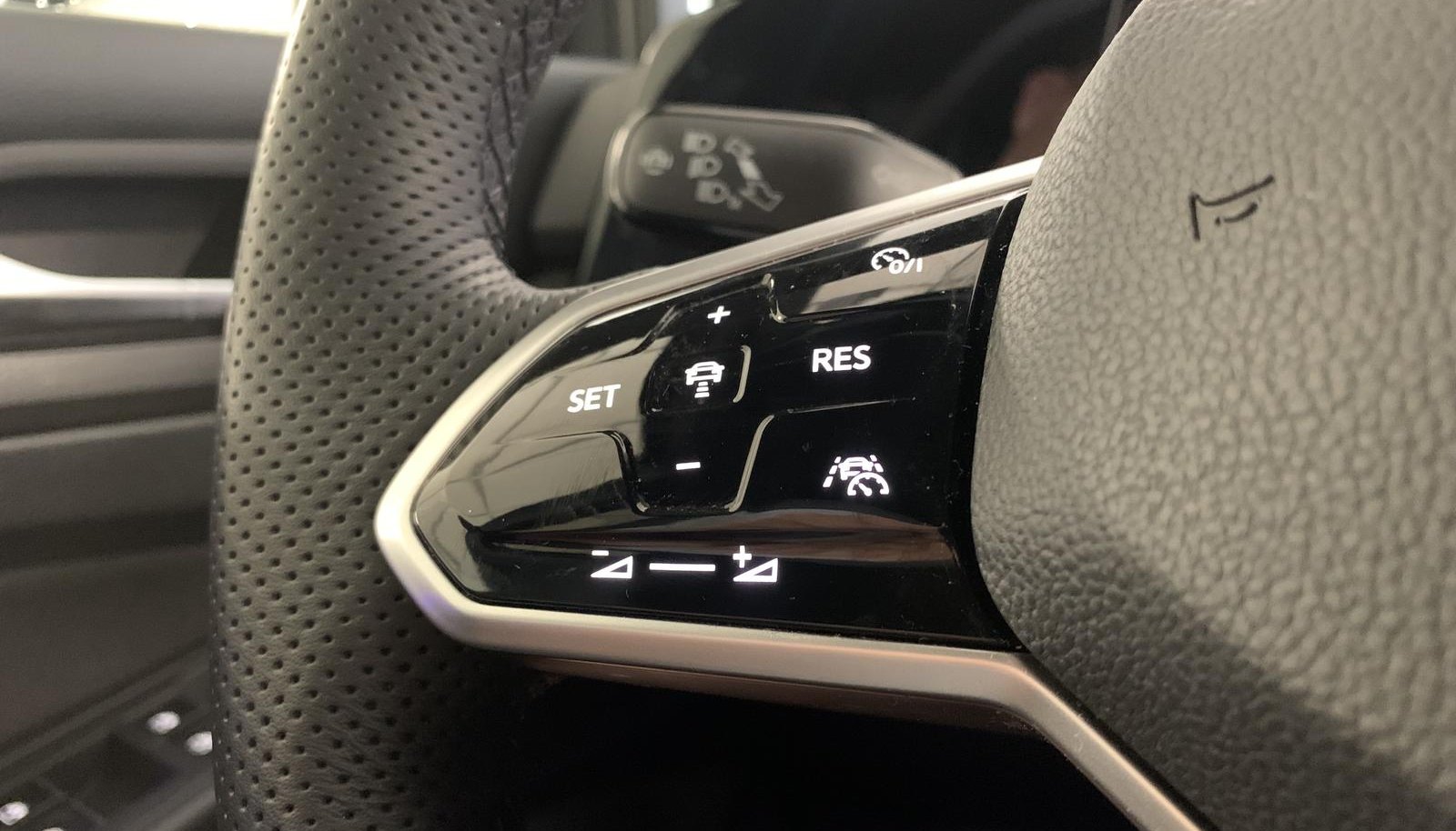 Volkswagen Golf GTE eHybrid 11
